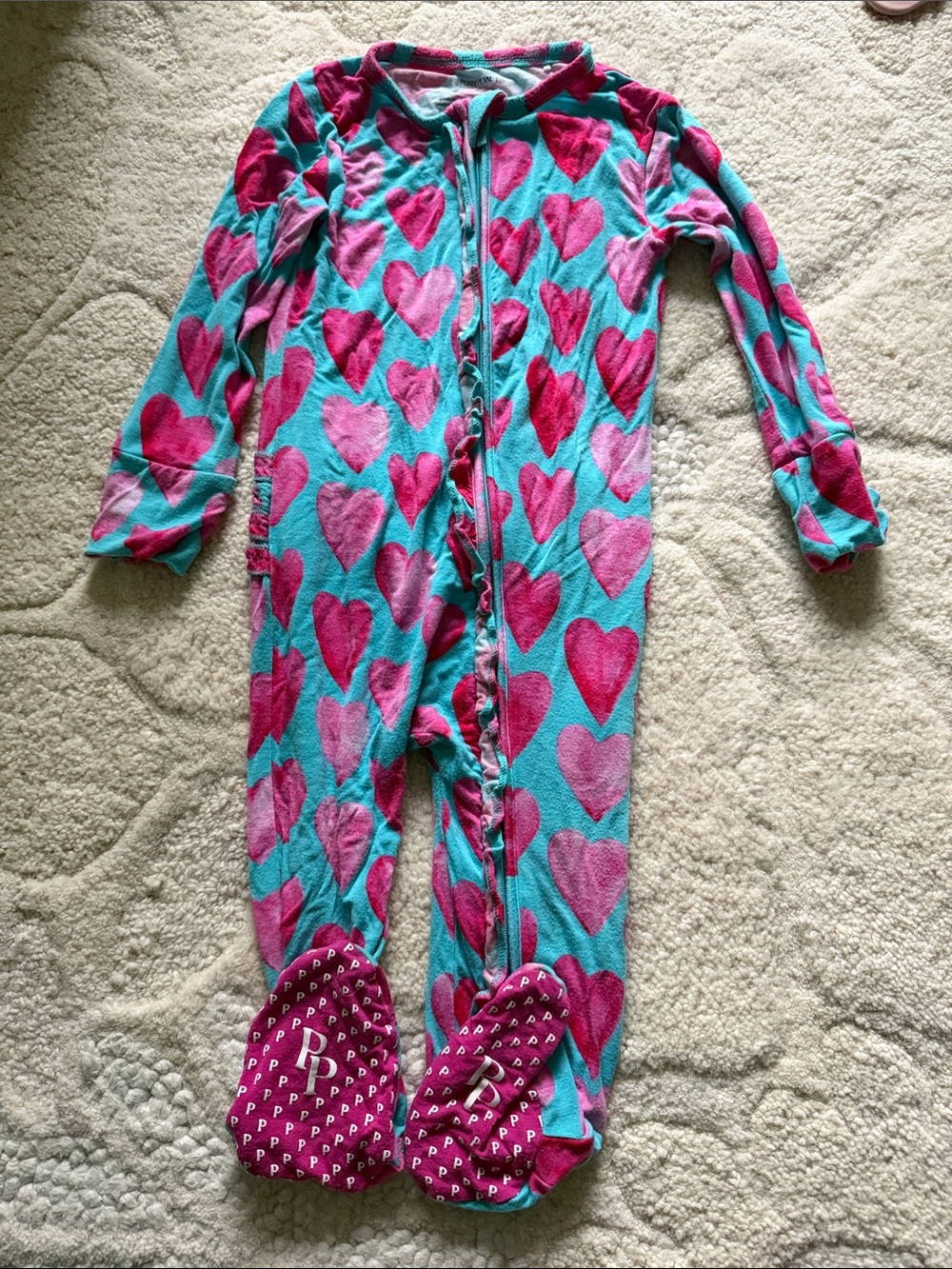 Posh Peanut Queen of Hearts-Print One-Piece Footed Pajamas - Turquoise & Pink 3T